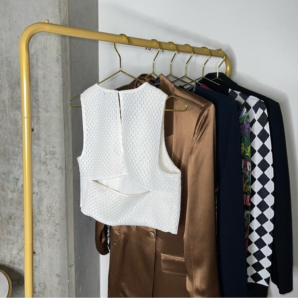 New Express White Honeycomb Mesh Sleeveless Cutout Crop Top - Picture 7 of 11